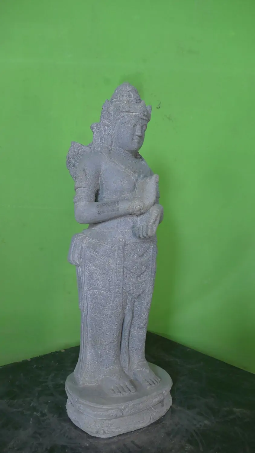  Product image 7 of the product “Standing Dewi Sri, “Turning of the Wheel,” 80 cm high, river stone, stone Dewi Sri ”
